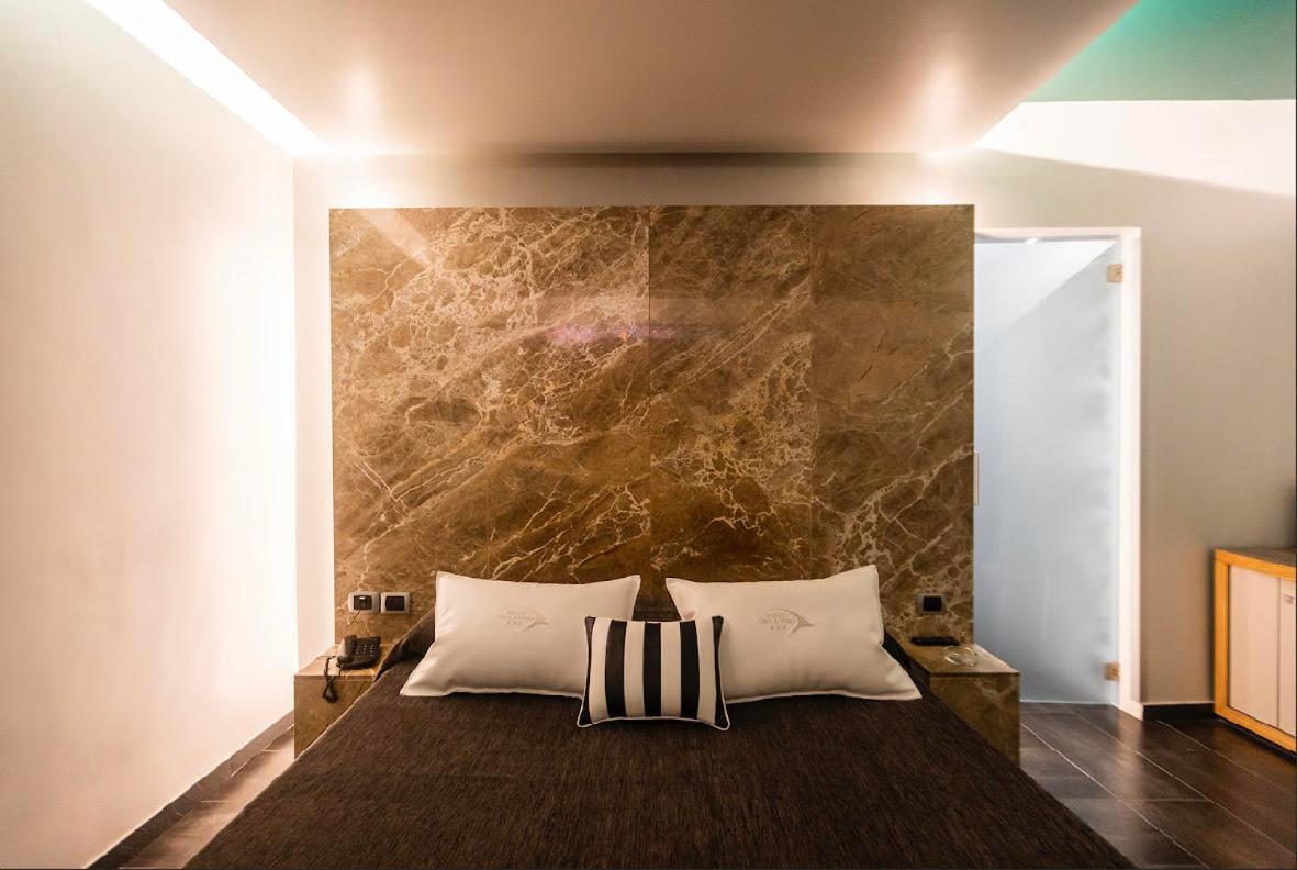 Hotel Tiro A Volo Поццуоли Экстерьер фото
