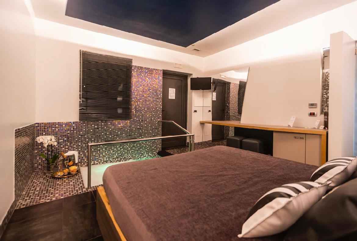 Hotel Tiro A Volo Поццуоли Экстерьер фото
