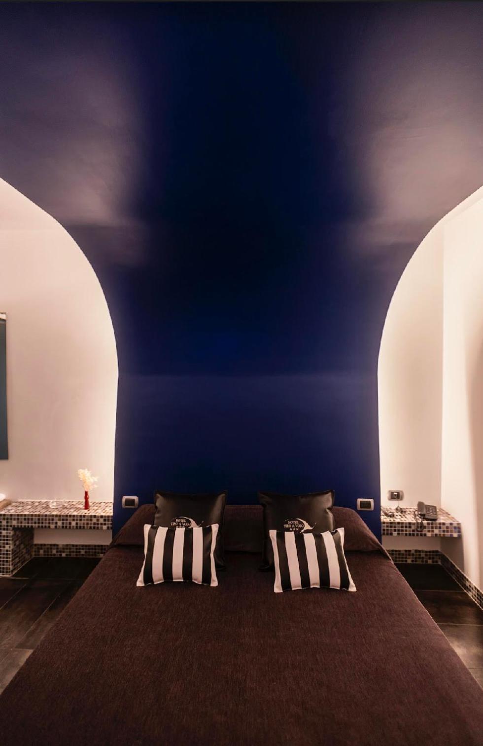 Hotel Tiro A Volo Поццуоли Экстерьер фото