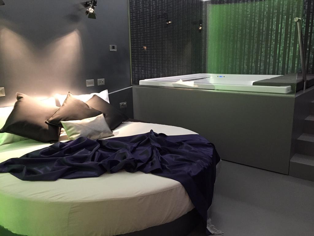 Hotel Tiro A Volo Поццуоли Экстерьер фото